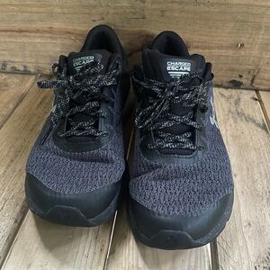 Under Armour Charged Escape women’s shoes/black and white